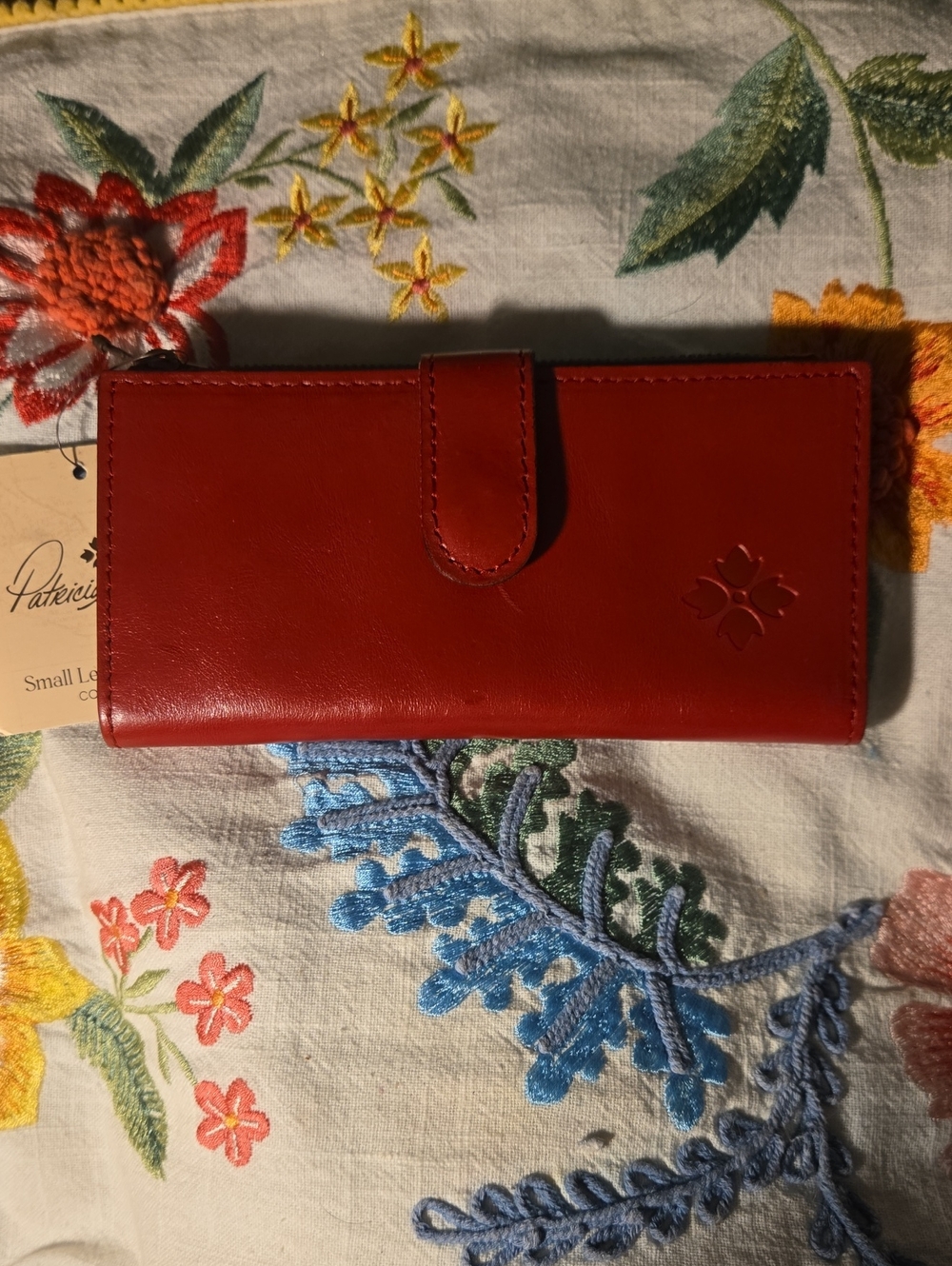 Patricia Nash Red Leather Distressed Nazari Wallet *nwt